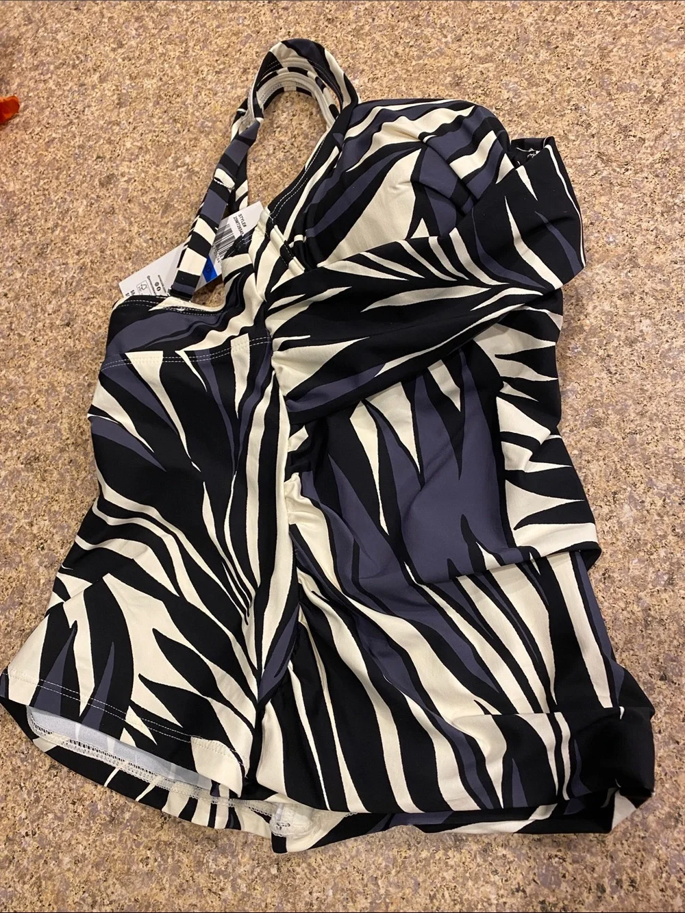 Anne Cole Twist Front Tankini Top 32DD 34D 25MT26545 NWT Black White Geometric